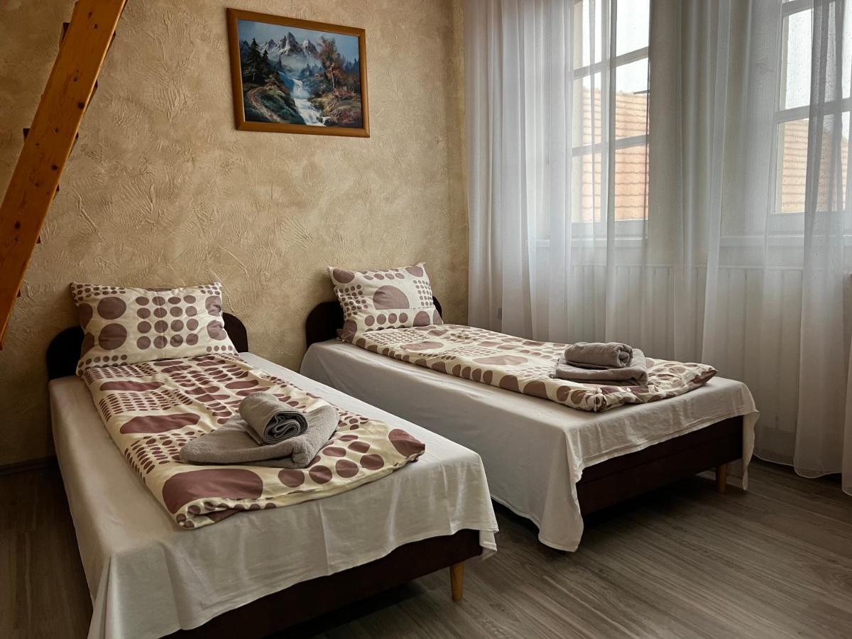 Апартаменты Origo Vendeghaz 2 Шарошпатак Экстерьер фото